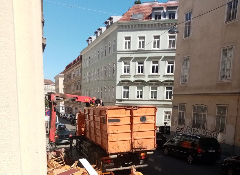 komplette Hausräumung in 1080 Wien mit 17 Wohnungen, wurden von unserer Firma geräumt in der Skodagasse.